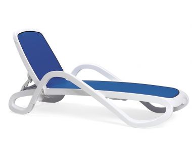 Лежак шезлонг пляжний Alfa білий, текстиль синій